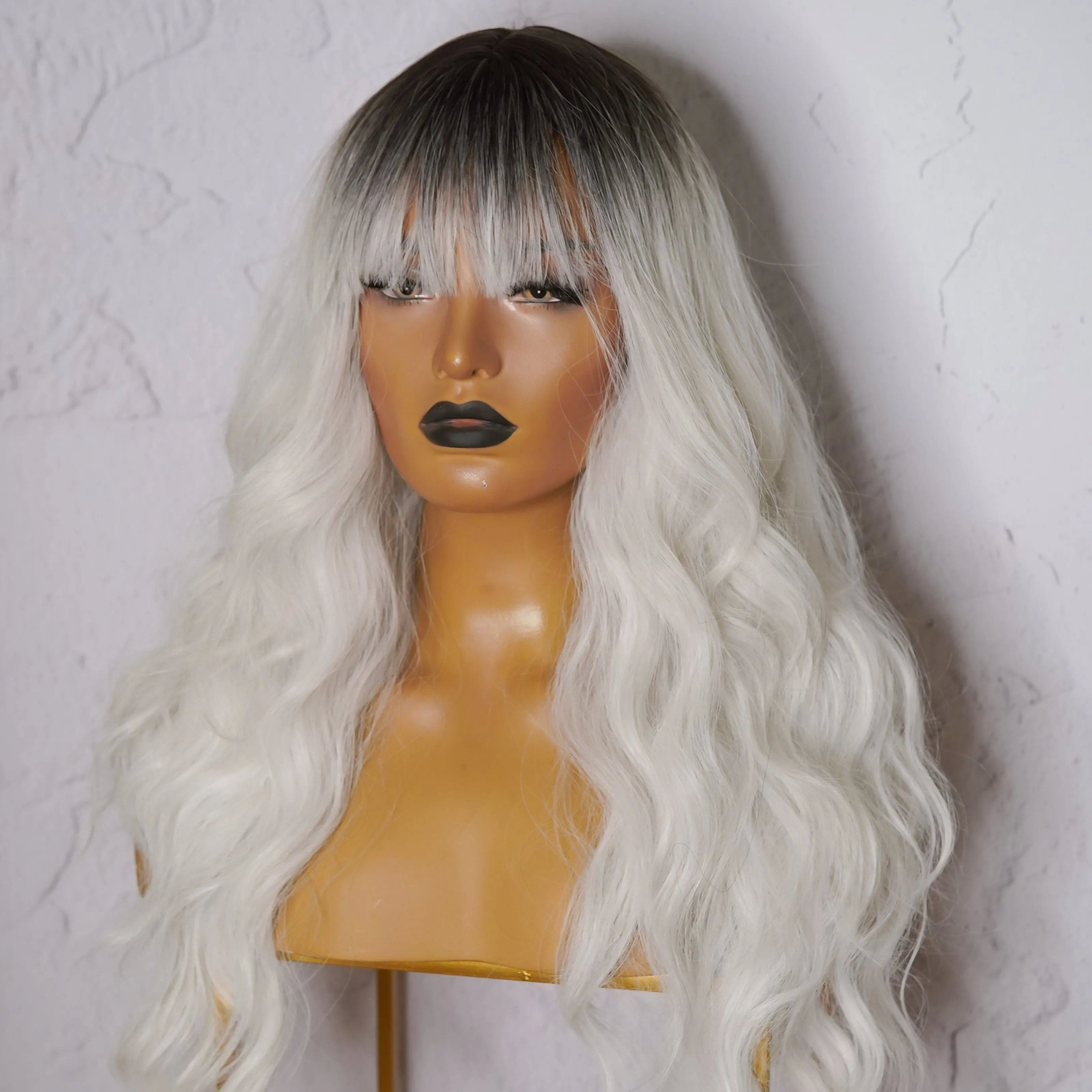 DAKOTA Ombre Fringe Wig