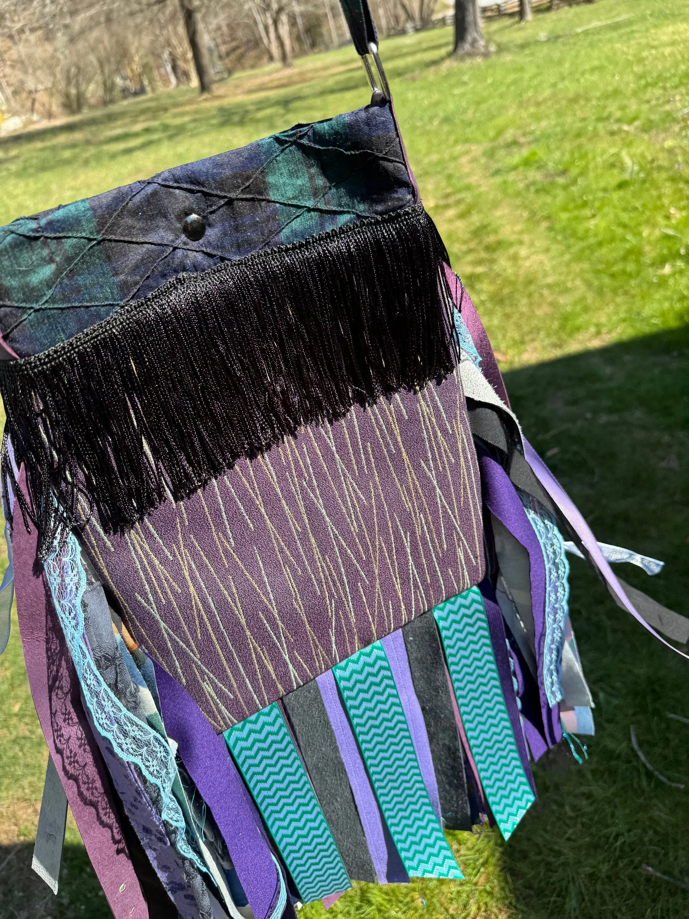 Fun Purple Festival Fringe Purse: A Hippie Shoulder Bag for Boho Fashionistas