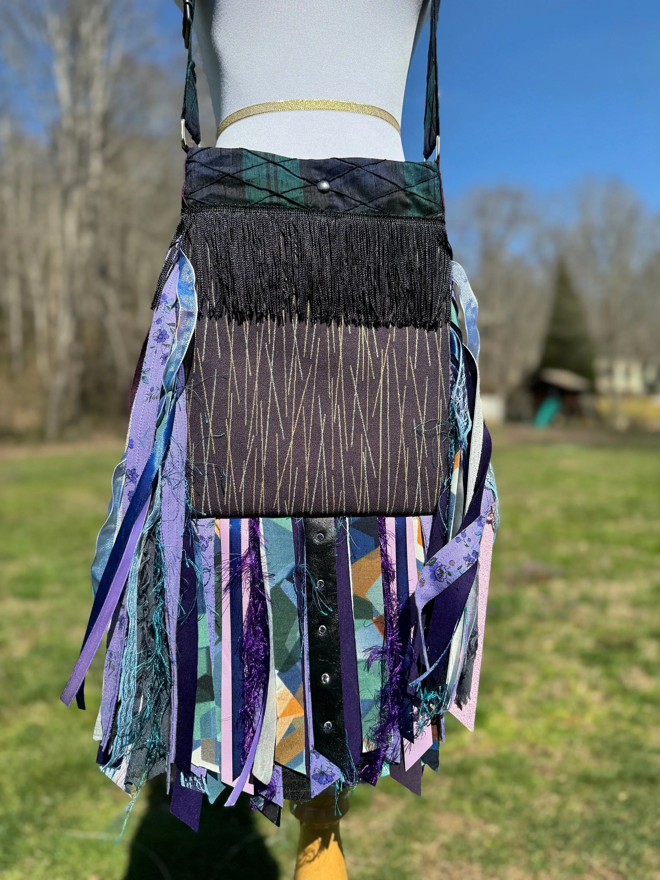 Fun Purple Festival Fringe Purse: A Hippie Shoulder Bag for Boho Fashionistas