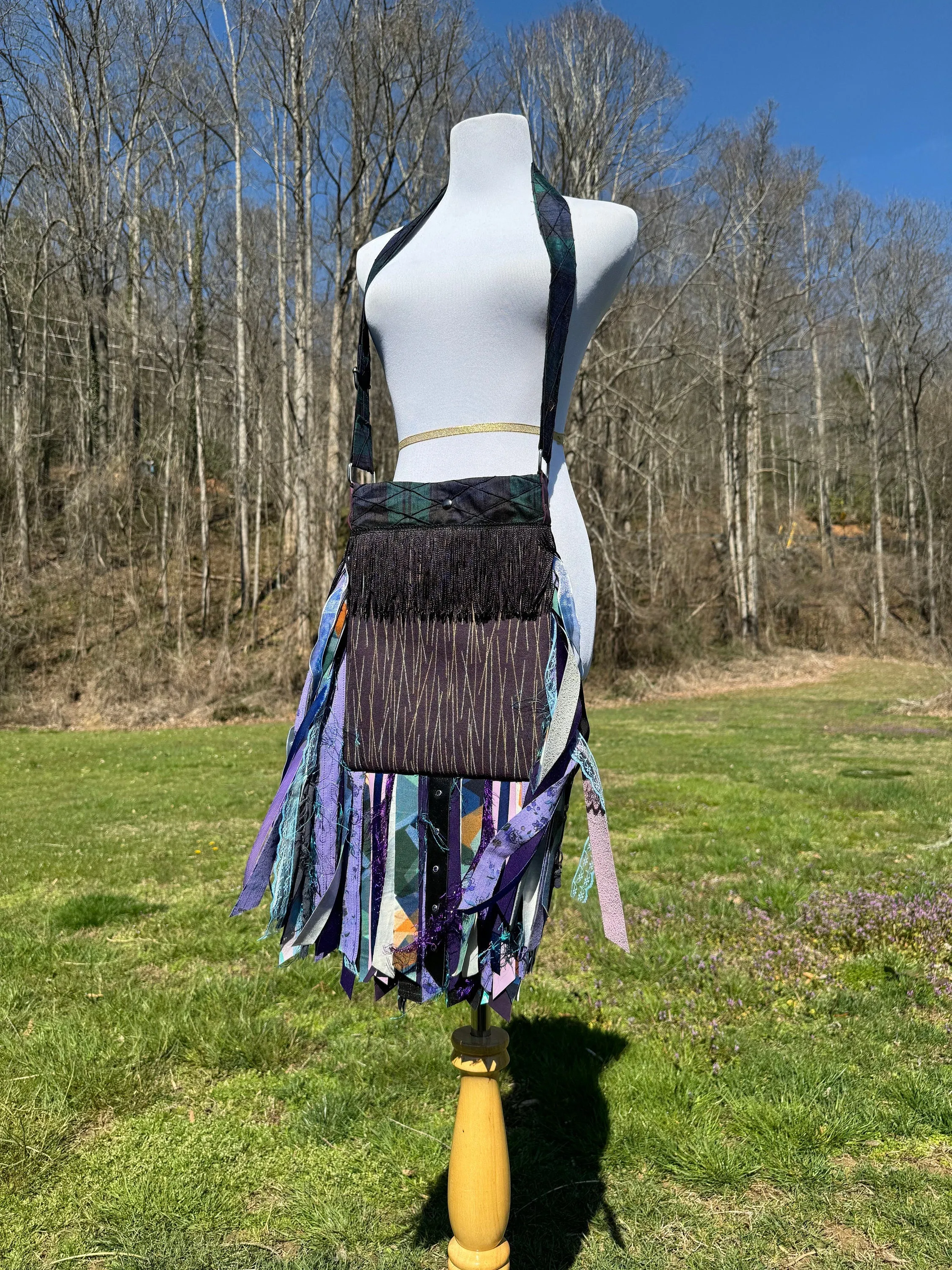 Fun Purple Festival Fringe Purse: A Hippie Shoulder Bag for Boho Fashionistas