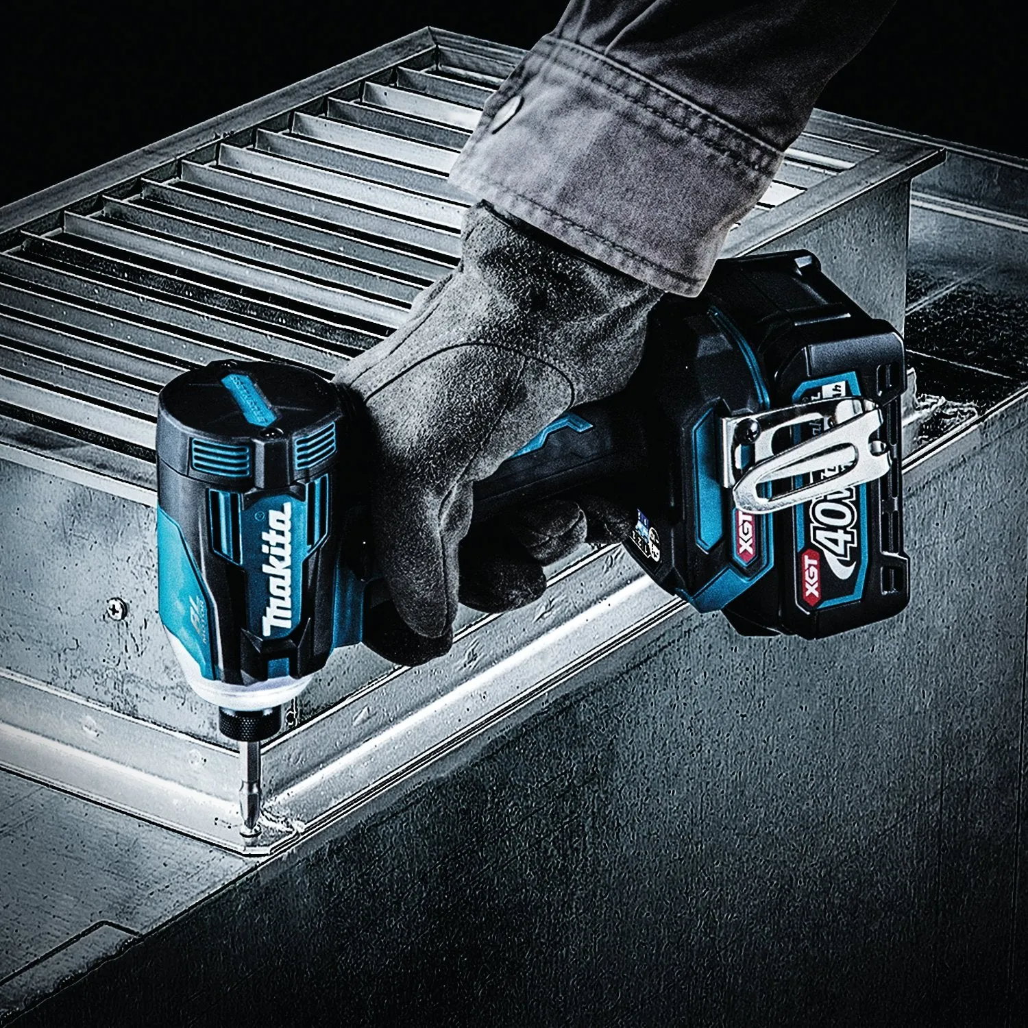 Makita (GDT01D) 40V max XGT® Brushless  4-Speed Impact Driver Kit (2.5Ah)