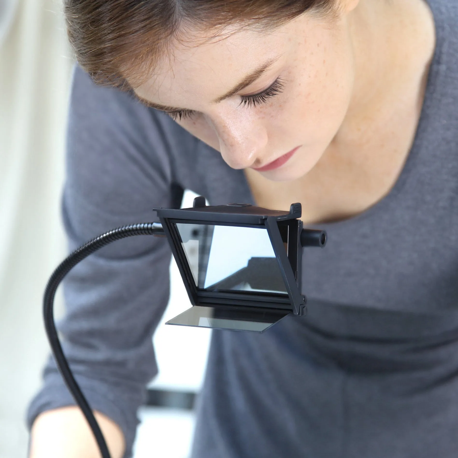 NeoLucida XL: a See-Through Camera Lucida