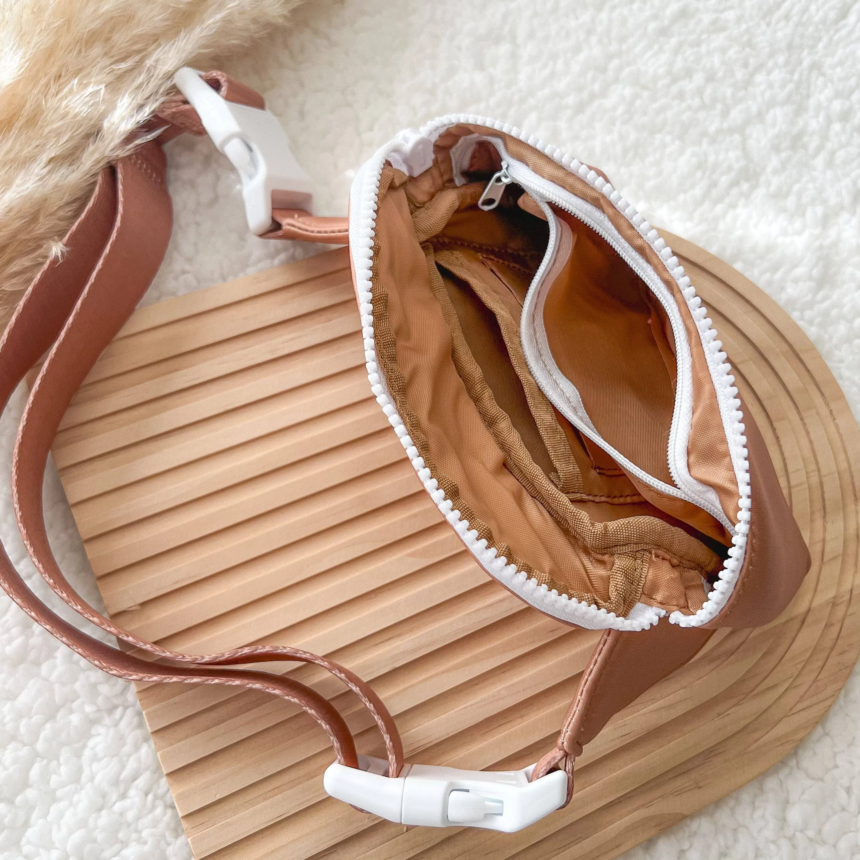 Pawsome Tails Caramel Fanny Pack