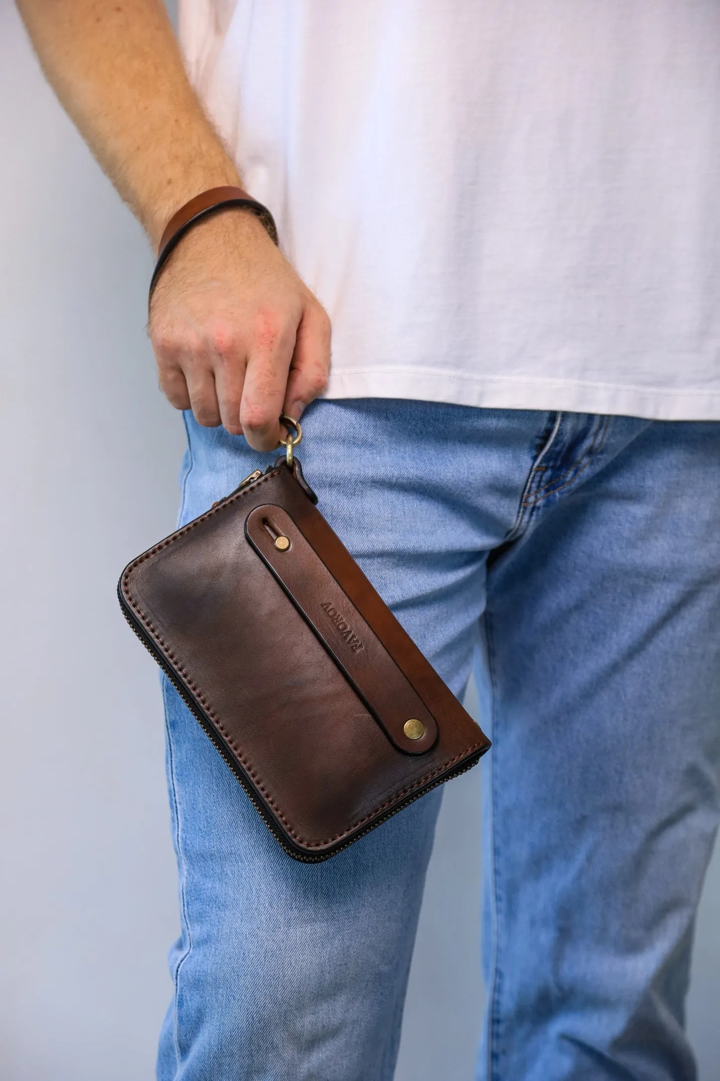 Personalized Leather Clutch, Full Grain Leather Clutch, Cognac men's leather wallet, Zipped wallet, Wrist Bag, Men's purse, Father's gift