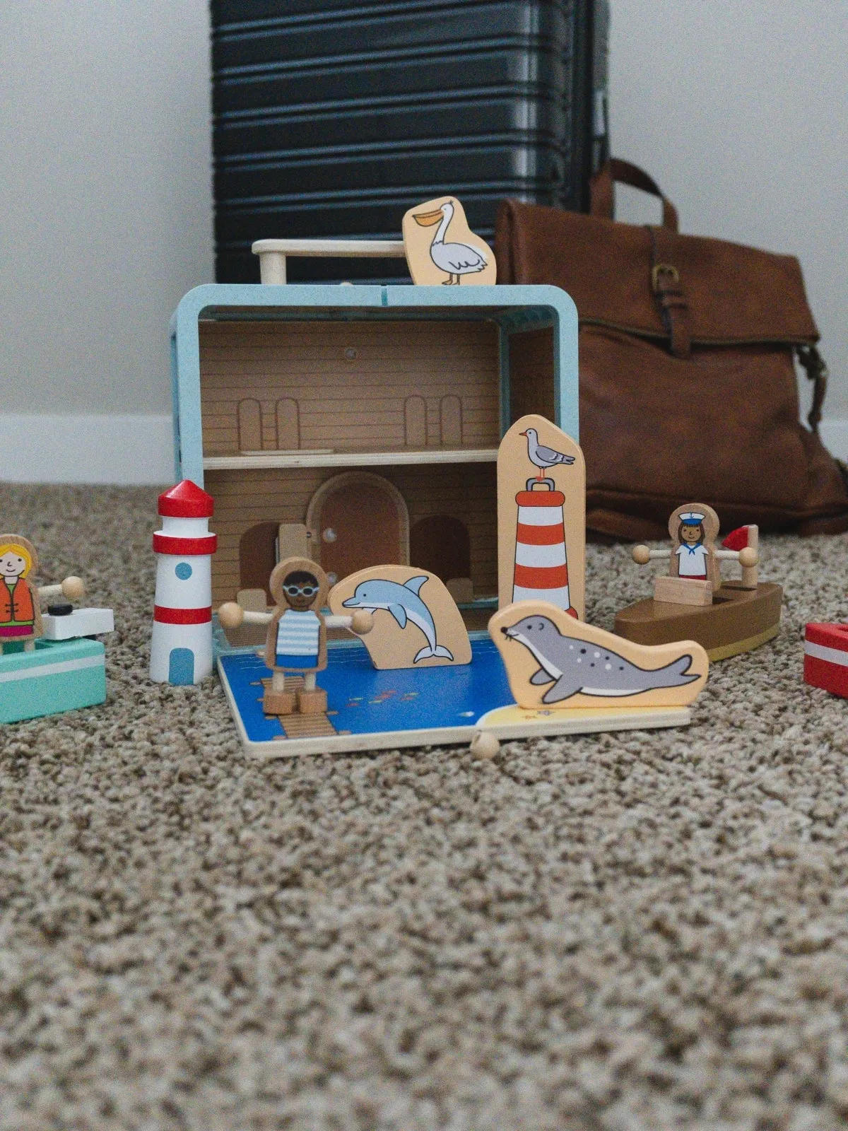 Suitcase Series: Yacht Club